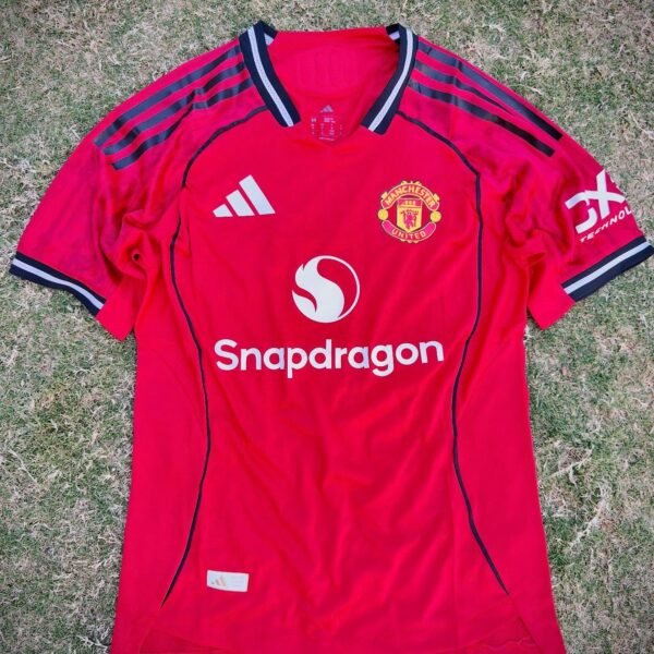 Manchester United Home 2025/2026 Player version